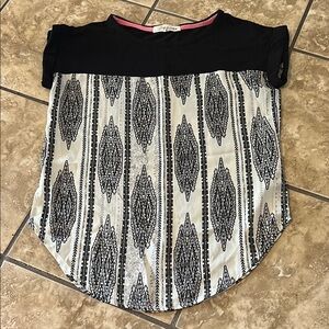 Rewind Boxy Black and White Short Sleeve Blouse